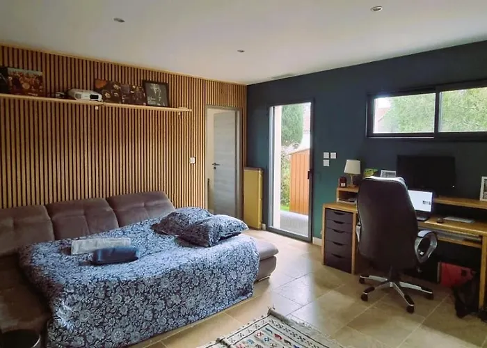High-Comfort Villa With Pool, Sun, Sea, And River
