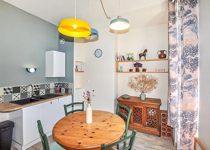 1 Bedroom Beautiful Home In Verzeille