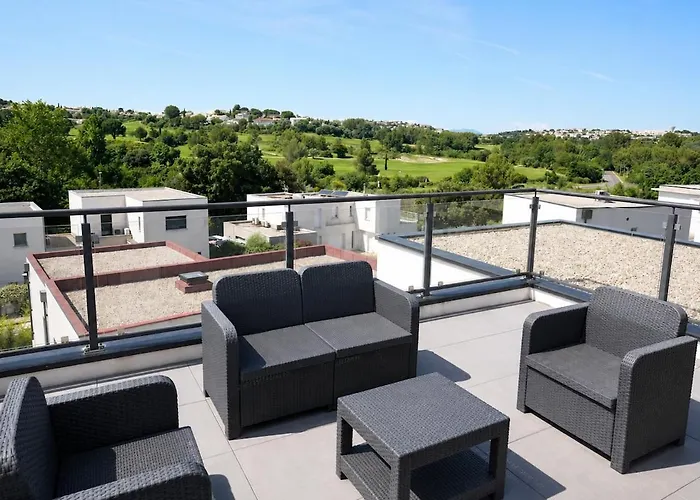 Magnifique villa vue sur golf à 20 min de la plage