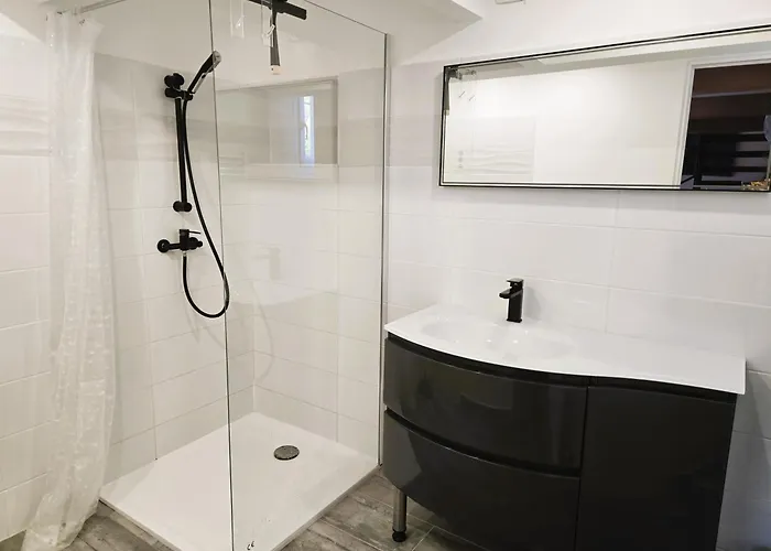 Logement indépendant en rdc dans propriété