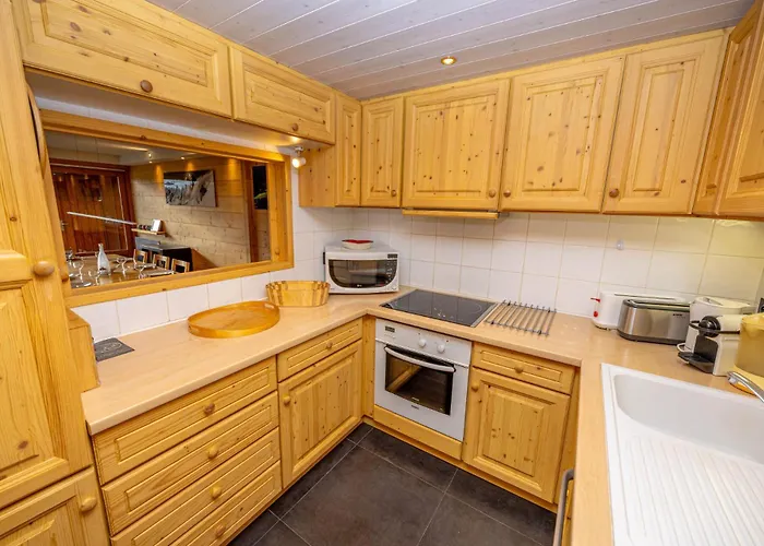 Chalet Deux Tetes - Magnifique chalet équipé pour 14 personnes situé dans le quartier des 2 têtes vue inoubliable proche des pistes MAE-0351