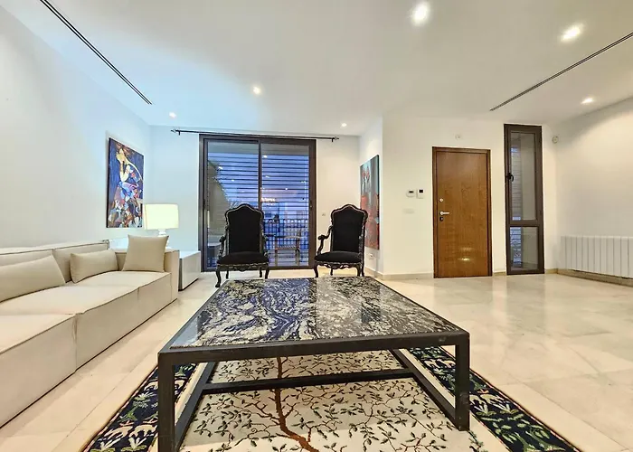 Luxurious 7-Bedroom Villa In La Marsa, Tunisia - Modern Comfort Elegance