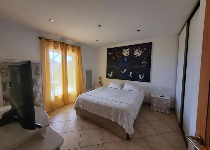 Villa Virginie 10 minutes de la plage et proche aéroport