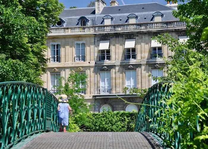 Romance au coeur de Bordeaux / Jardin Public