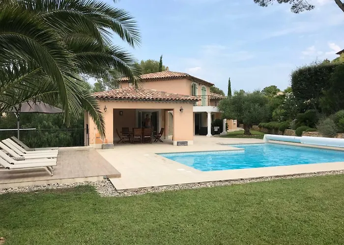 Belle villa à Saint Raphaël dans clos privé