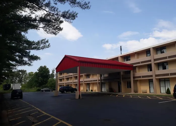 Oyo Hotel Chattanooga East Ridge - 5 Mi From Erlanger East Hospital